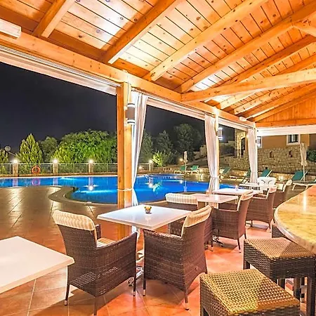 Pilot's Luxury Aparthotel 4*
