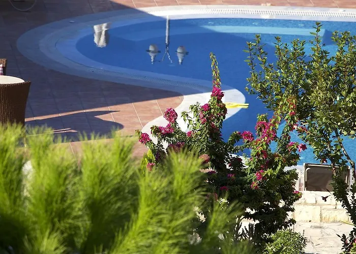 Pilot's Luxury Aparthotel 4*