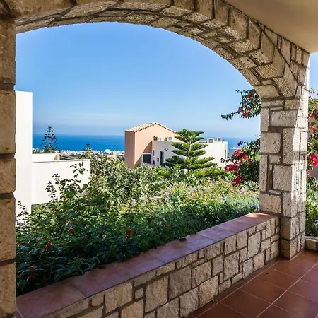 Pilot's Luxury Апарт-отель Херсониссос