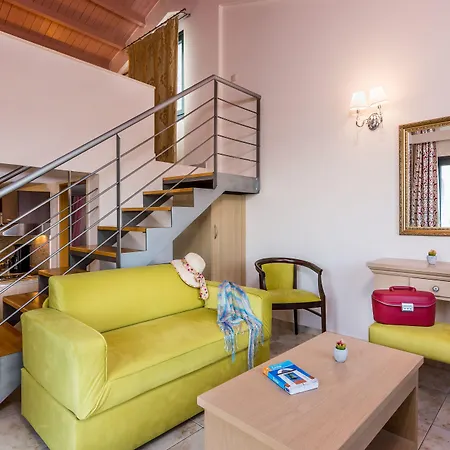 Pilot's Luxury Херсониссос