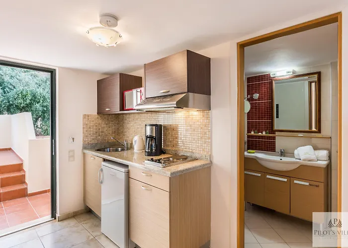 Pilot's Luxury Aparthotel Chersonissos